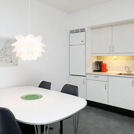 Lägenhet With Sea View For 4 Persons
